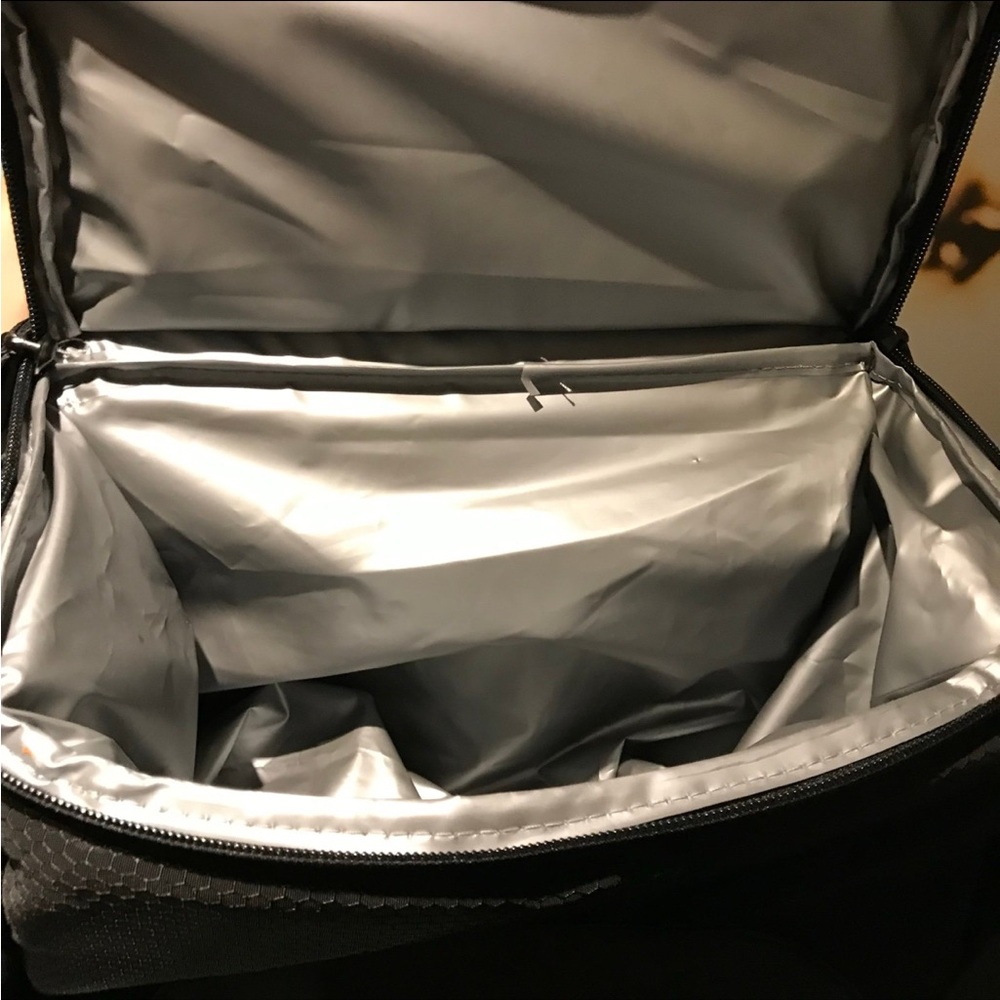 EUC 2 in 1 Insulated Cooler Backpack (Black) - Picture 2 of 12
